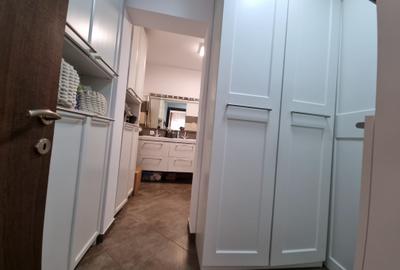 Casă individuală cu 6 camere în Central