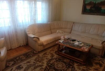 Apartament cu 4 camere decomandat în Micro 4