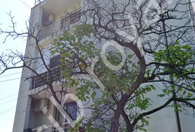 Apartament cu 2 camere semidecomandat în 13 Septembrie