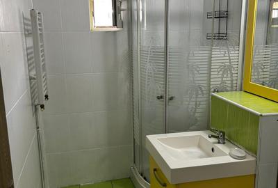 Apartament cu 2 camere ..  2 balcoane si centrala termica .. S= 51 mp - 12