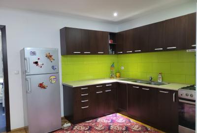 Apartament 3 camere la parter în imobil P+M , curte proprie 70 mp - 4