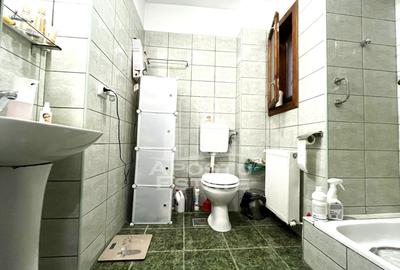 Casa individuala, 6 camere, 3 bai, garaj,acces auto, teren de 411 - 15