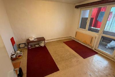 Piata PECO - str. Turnu Magurele, Apartament decomandat cu 3 camere - 65 mp - 8