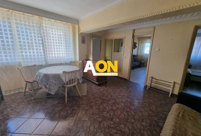 Apartament cu 3 camere decomandat în Cetate