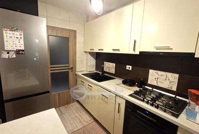 Apartament 2 Camere Podu Ros Complet Renovat Mobilat si Utilat Etaj 1 - 2