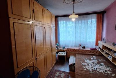 Apartament cu 3 camere decomandat în Circumvalațiunii