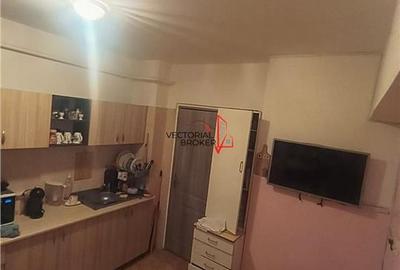 Apartament cu 3 camere decomandat în Dristor