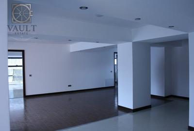 Birou, 120 mp în Unirii