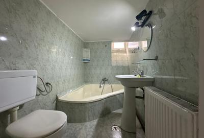 Apartament de 4 camere pe Bd. Regina Elisabeta/4-Rooms on Regina Elisabeta Bvd. - 13
