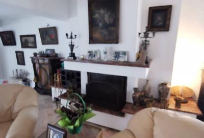 Vila cu scara interioara, semineu,terasa mare, strada linistita - 3