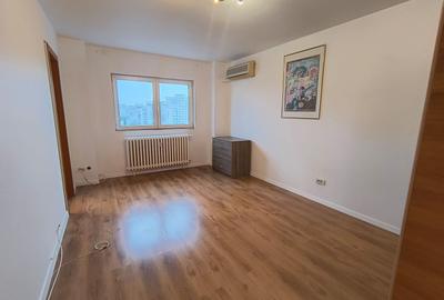 Garsonieră decomandată în Banu Manta