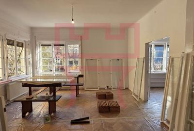 Apartament cu 5 camere semidecomandat în Ultracentral