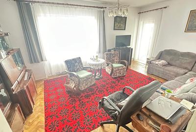 De vanzare apartament 3 camere et 4 decomandat Badea Cartan Zlatna - 1
