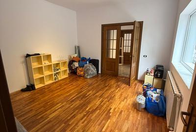 1 Mai inchiriez casa nemobilata 4 cam recent renovata nou curte pavata loc parca - 7
