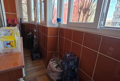 Vitanul nou, chiar pe Foisorului, stradal, bloc reabilitat - 17