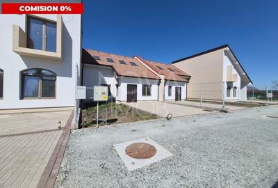 Casa generoasa cu 5 camere, 2 bai, dressing si parcare – Sura Mica - 1