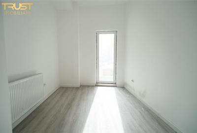 2 camere l Curte interioara l Str.Lombului l Parcare - 2