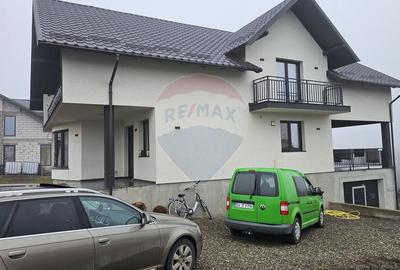 Casă / Vilă de lux, Moara Nica, Suceava - 3