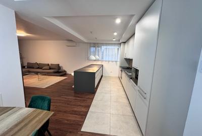 Apartament spatios in vila - cu curte - 1