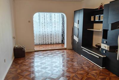 Apartament cu 2 camere, structura circulara zona 1 Decembrie - 8