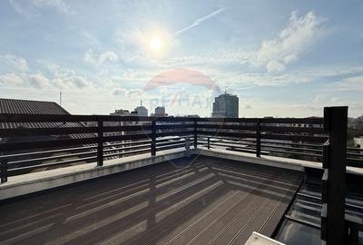 Apartament cu 4 camere decomandat, mobilat în Primăverii