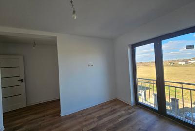 Duplex nou, P+E, 1 apartament la cheie, 1 la alb, Moșnița Veche, comision 0% - 23