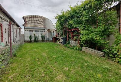 COMISION 0% Spatiu prestari servicii+2 apartamente+garaj+2 terase+520mp teren - 13