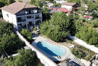 Vila individuala P+1+M cu deschidere la Lacul Snagov, piscina, sauna, ponton ! - 1