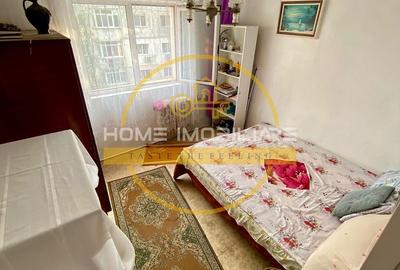 Apartament cu 3 camere decomandat, mobilat în Nicolina