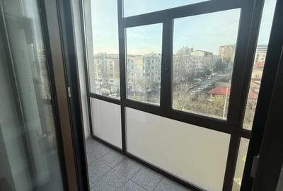 Apartament 2 camere, km 5, decomandat, etaj 5, balcon închis - 5