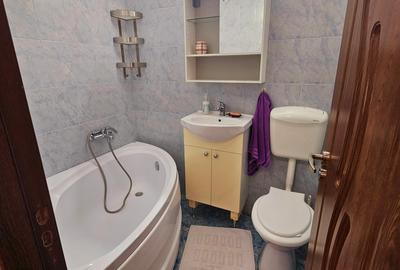 Vanzare apartament 3 camere, bloc cu acoperis, parcare, zona Buna Vestire - 8