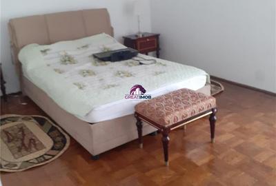 Apartament cu 2 camere semidecomandat, mobilat în Universitate