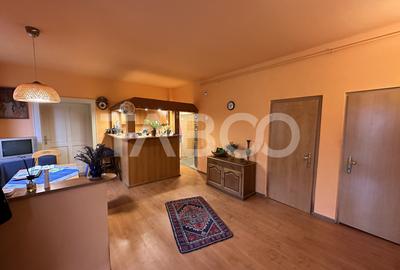Casa 2 corpuri P+M si P+1 spatiu comercial 70 mpu la strada 2 garaje - 5