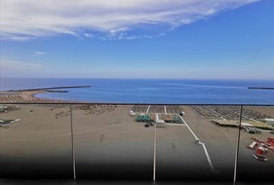 2 camere vedere frontala la mare, garaj, termen lung cu decontare