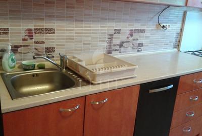 Apartament 3 camere în zona STRAZII BUCURESTI - 1