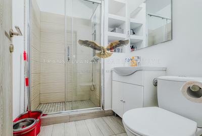 Apartament spațios cu 3 camere|decomandat|etaj 2| Central/Horea - 17