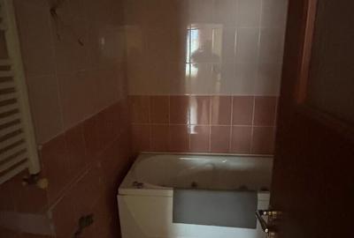 Apartament 3 camere S4 str Savinesti - 2