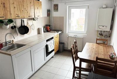 BUZIASULUI - 3 CAM - BLOC ANVELOPAT - CENTRALA PROPRIE/AC - MOBILAT COMPLET - 6