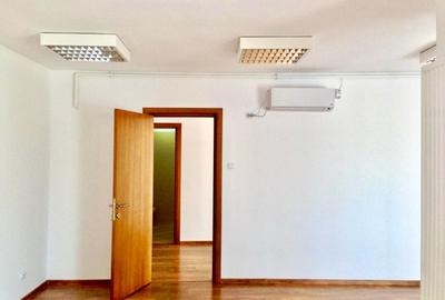 Spatiu comercial de vanzare cu priveliste deosebita - 5