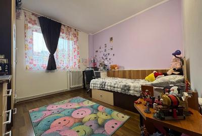 Etaj 3, apartament cu 2 camere Mircea cel Batran - 4