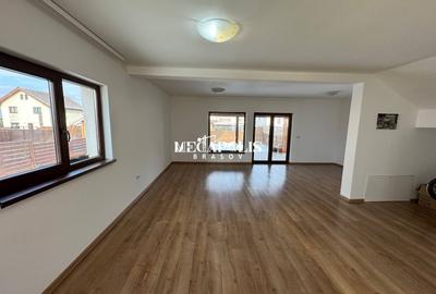 Casă individuală cu 4 camere în Tărlungeni