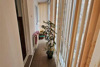 Apartament 3 camere decomandate, zona Astra - 8