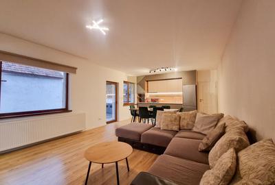 Casa cu 3 camere, curte proprie, renovata complet, Astra - 1