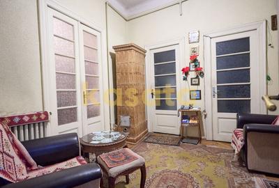 Casă individuală cu 7 camere în 1 Mai