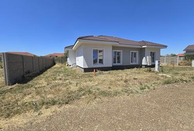 Duplex pe parter Mosnita Noua - 2