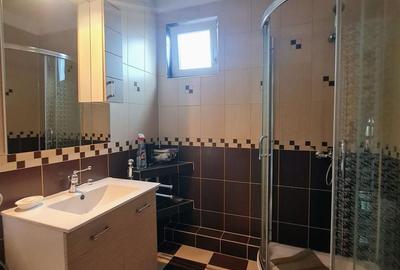 Casa D+P+E  zona Garii Oradea - 6
