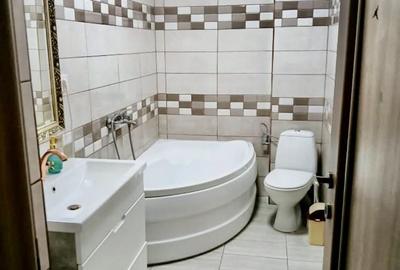 Apartament 3 camere , zona Tractoru - 6