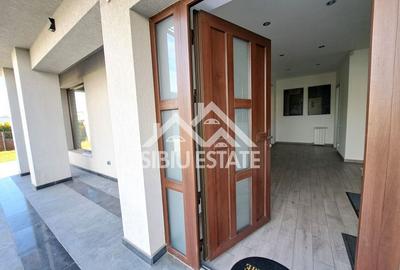 Casa cu 4 garaje, terase panoramice, teren mare - 18