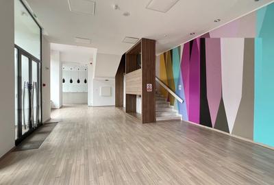 Spațiu comercial, 303 mp în P-ța Unirii