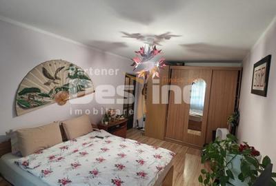 Bârcǎ | 3 camere | 64mp | centrala proprie | loc parcare | 120.000 euro - 4